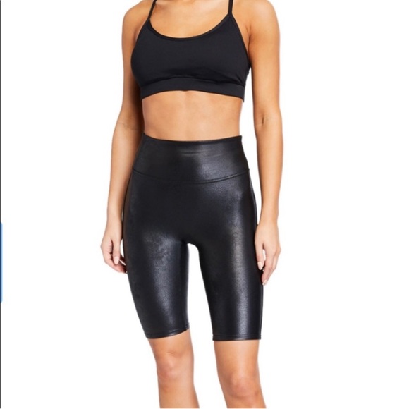 Excellent Pristine SPANX faux leather biker shorts size: medium - Picture 2 of 14